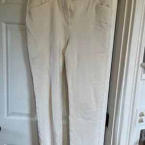Chicos white ankle pants 1.5